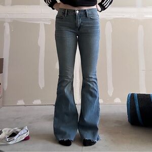 Frame mid rise flare jeans